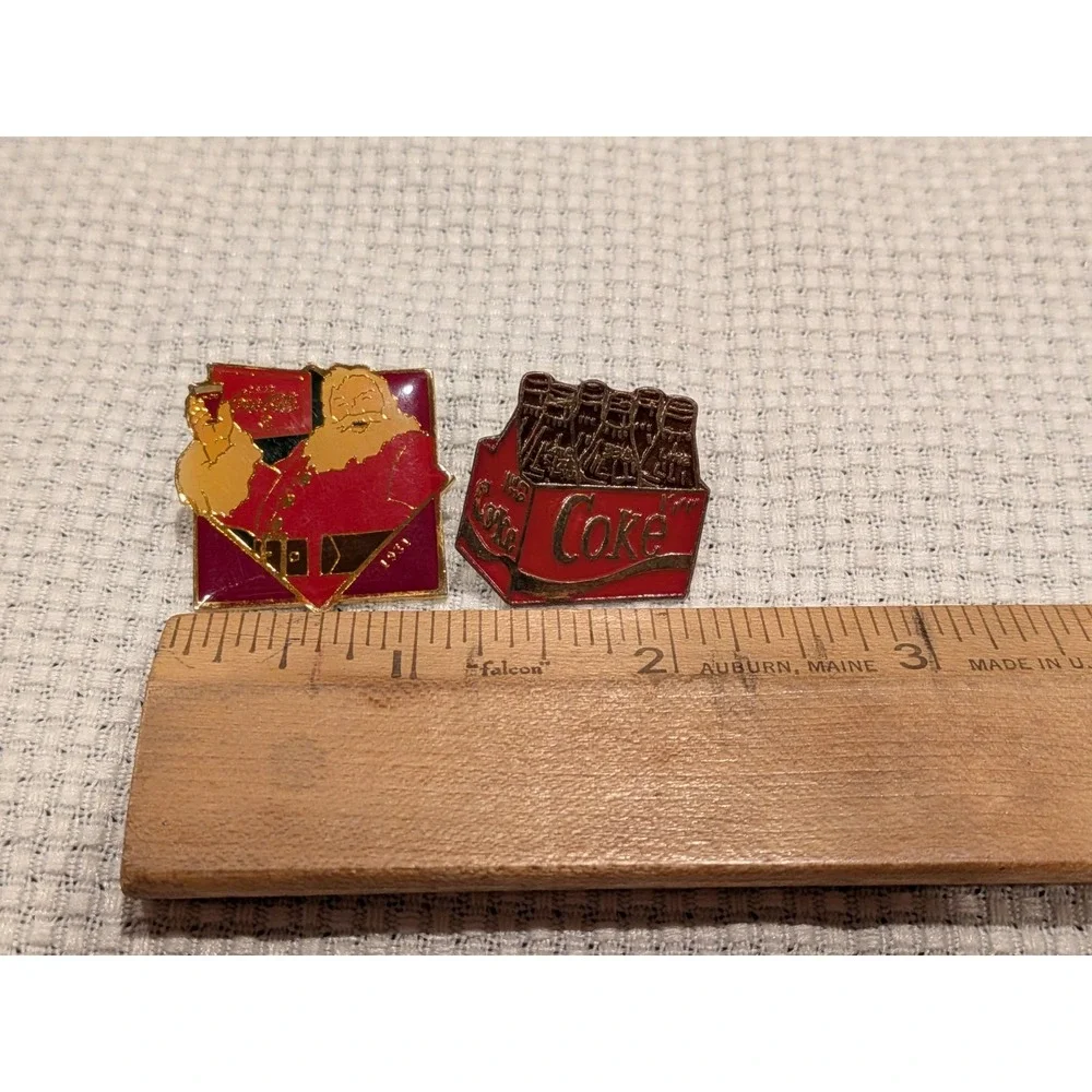Vintage Coca Cola Pin Lot 2 Santa 1931 6 Pack Coke Bottles Enamel Hat‎ 1995